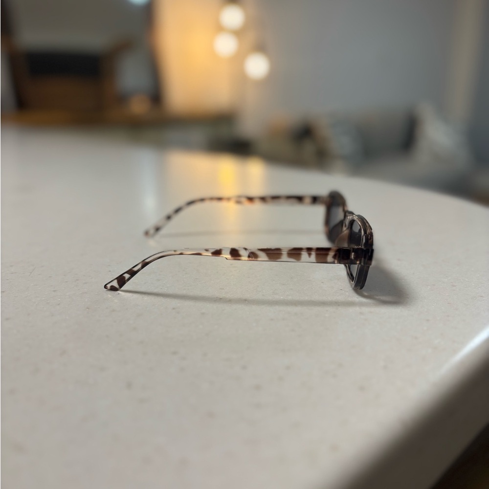 Tortoise Shell Sunglasses - Picture 4 of 4
